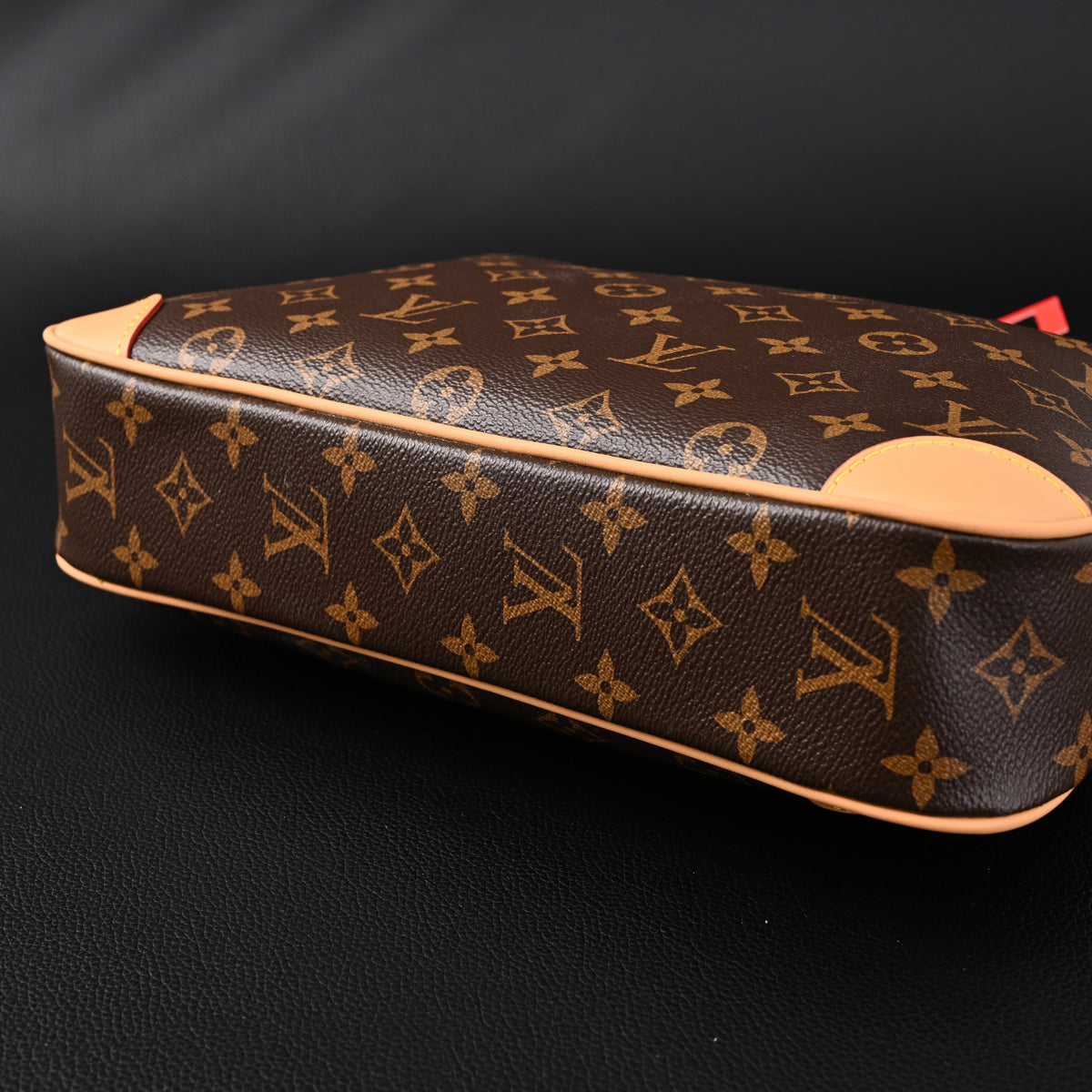 Louis Vuitton Monogram Canvas Graceful MM Shoulder Bag — view 10