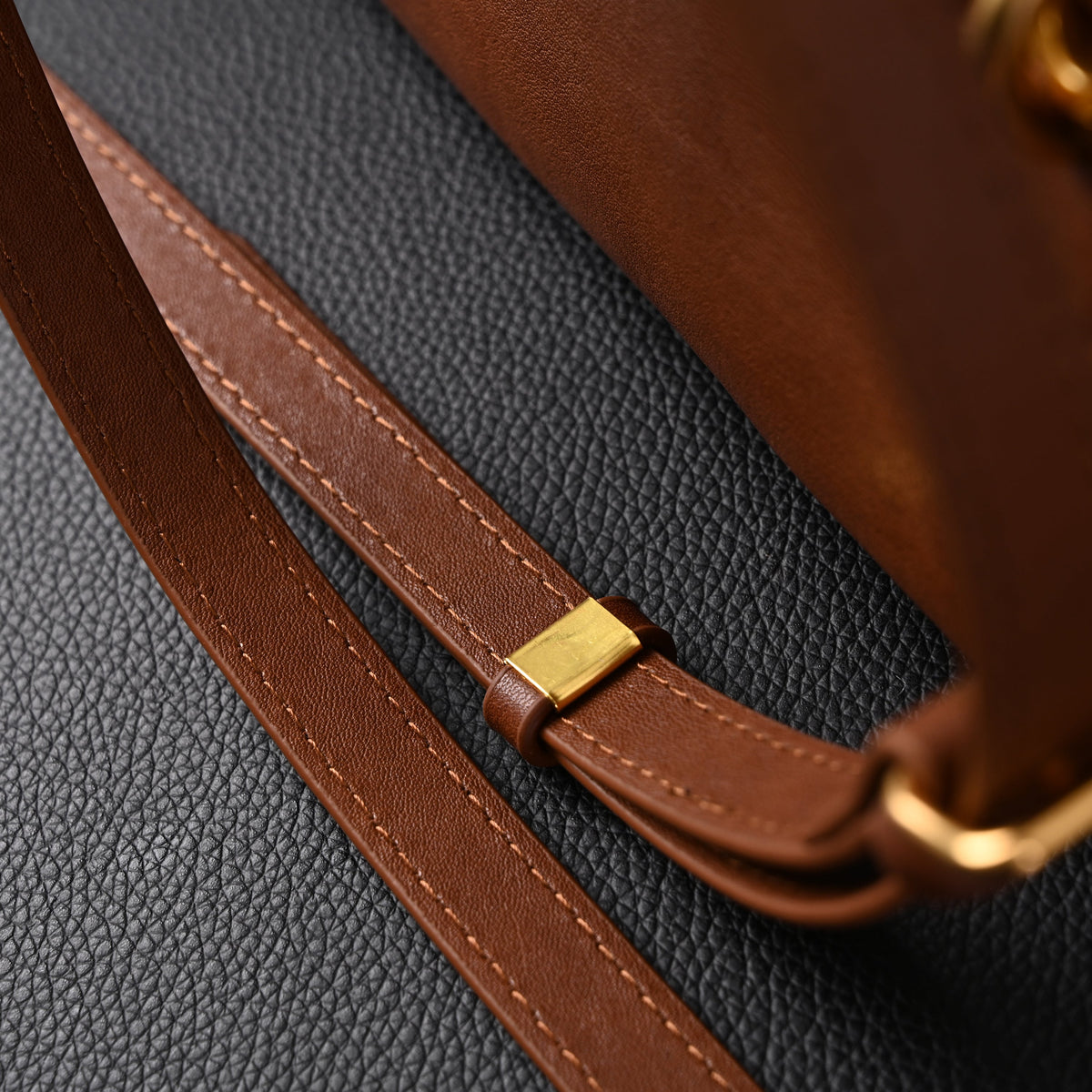 Gucci Horsebit 1955 Brown Leather Top Handle Bag - Classic Brown with Rich Texture — view 13