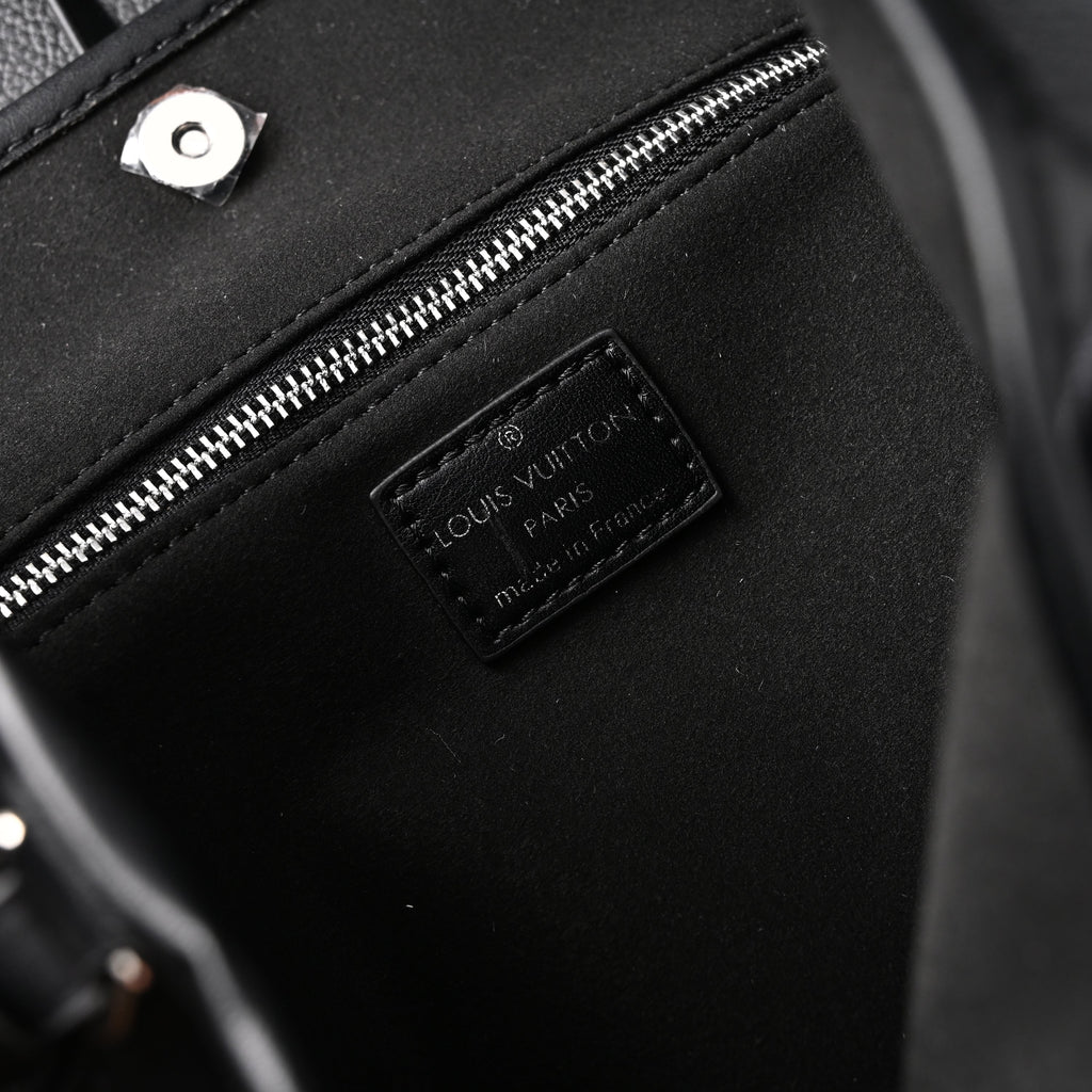 Louis Vuitton Black Mahina Leather Hobo Shoulder Bag — view 20