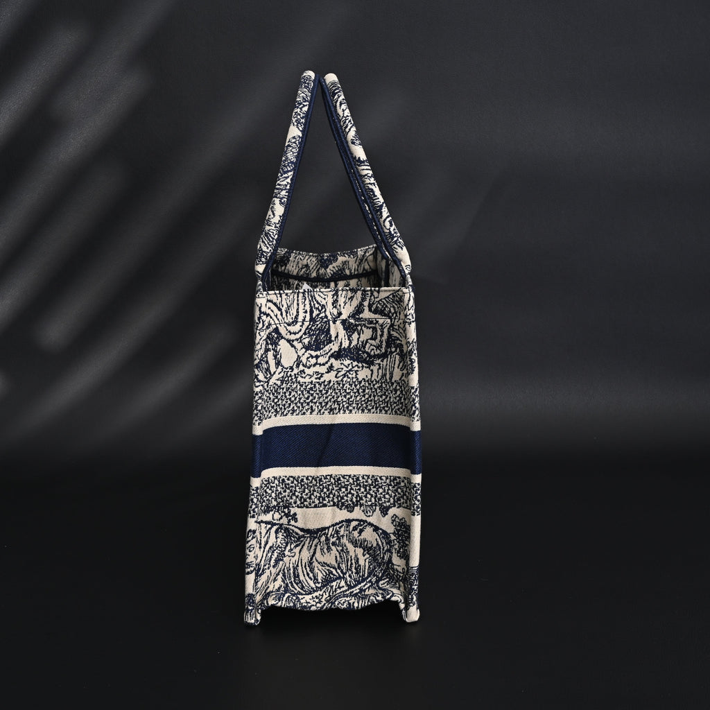 Dior Book Tote Bag – Blue Toile De Jouy Embroidery - Blue with Toile De Jouy Pattern — view 6