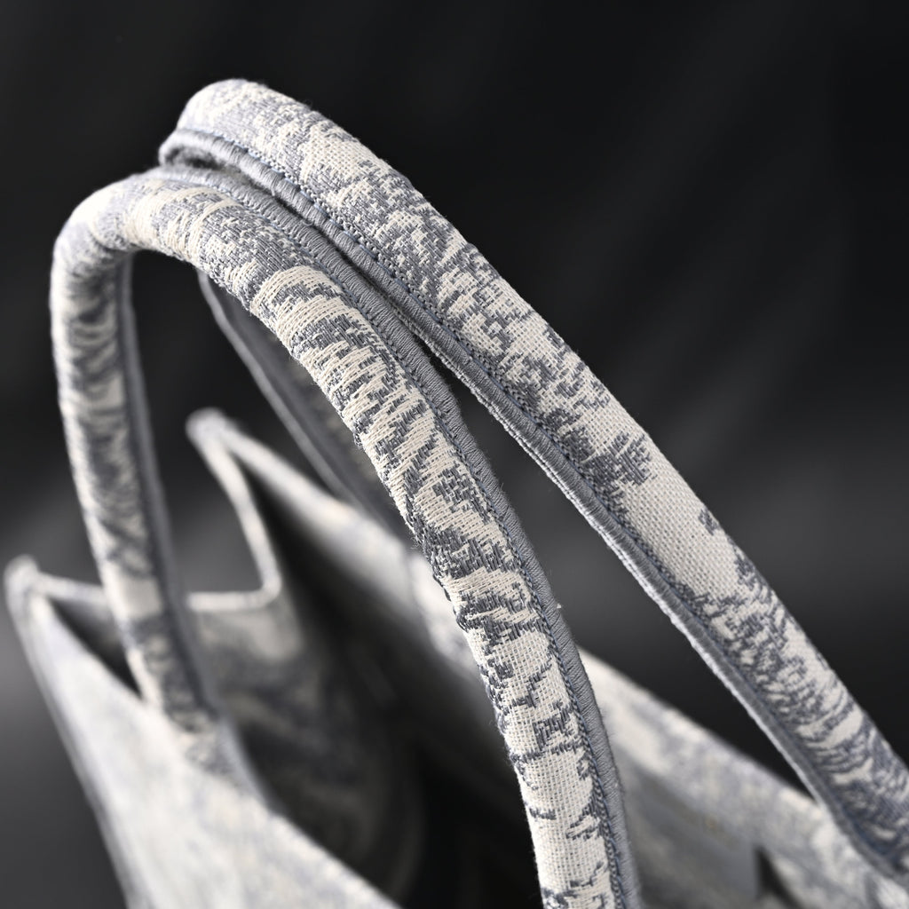 Christian Dior Large Book Tote – Toile De Jouy Embroidery - Classic Grey — view 13