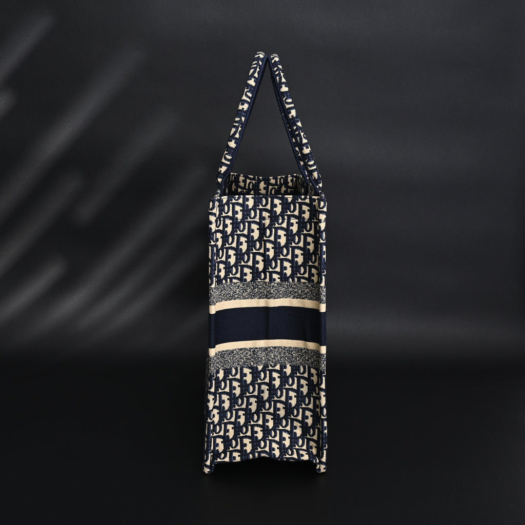 Christian Dior Large Book Tote – Blue Oblique Embroidery - Navy Blue — view 3