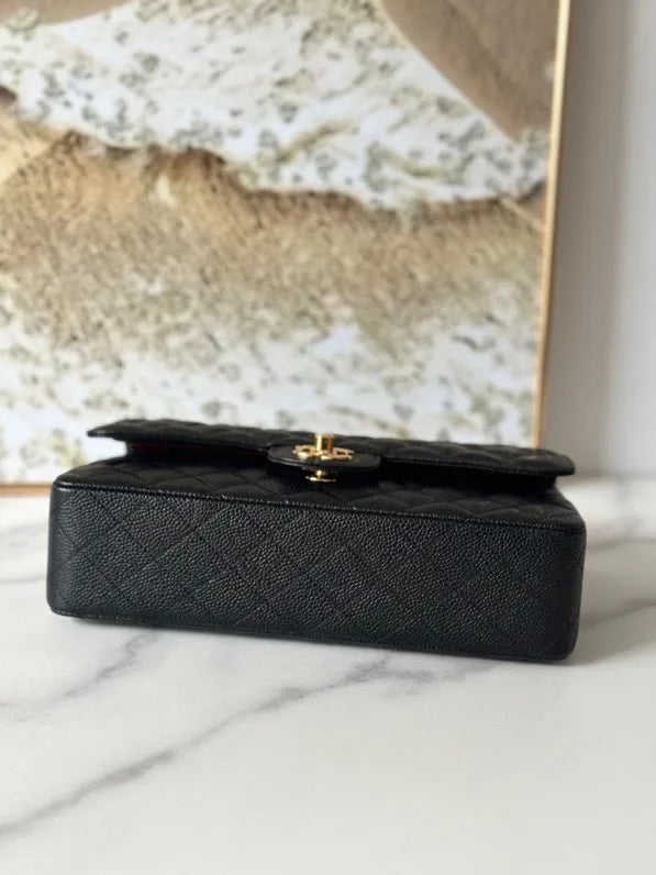 Chanel Classic Flap Bag Medium Gold Hardware — view 4