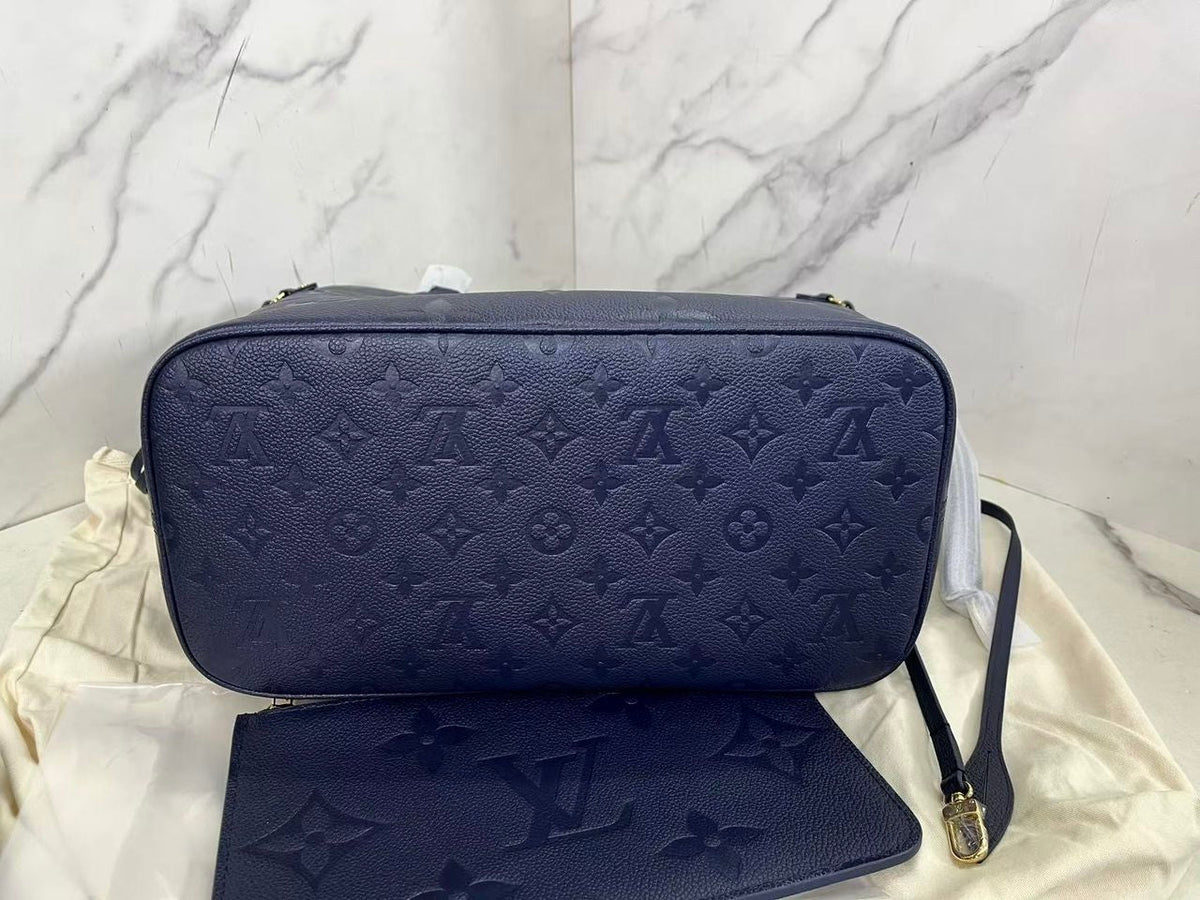 Louis Vuitton Neverfull MM Navy Blue Tote Bag — view 5