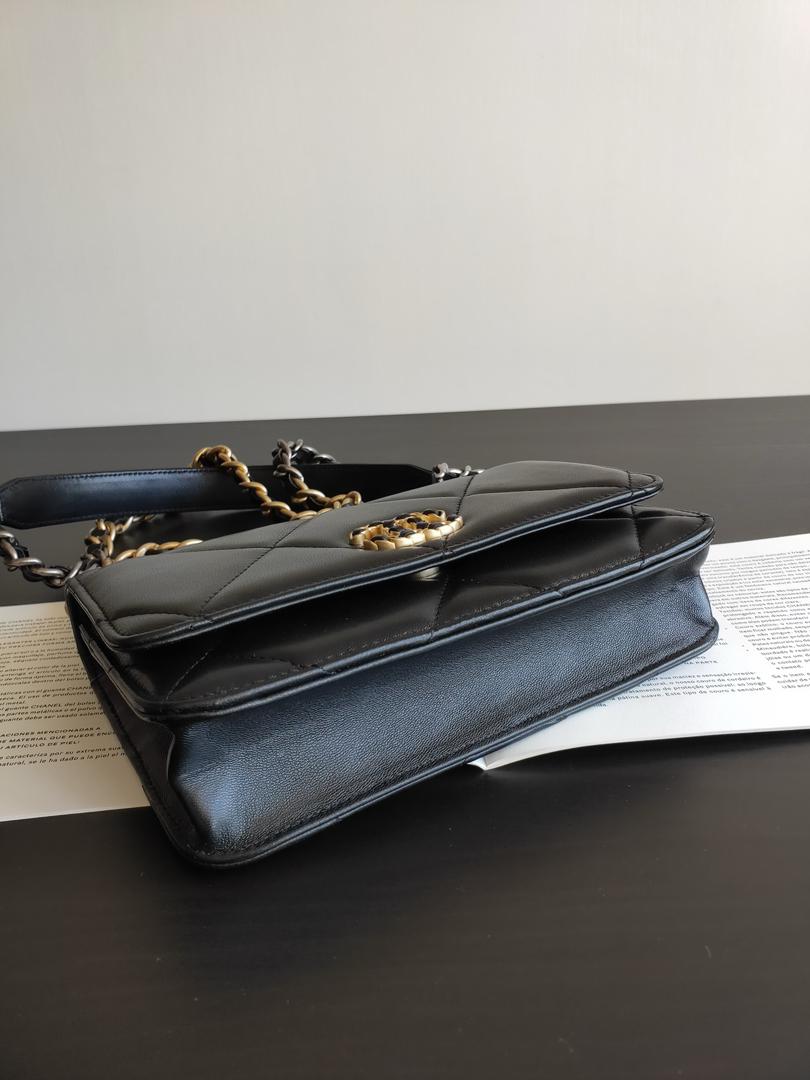 Chanel 19 Wallet On Chain WOC Bag — view 5