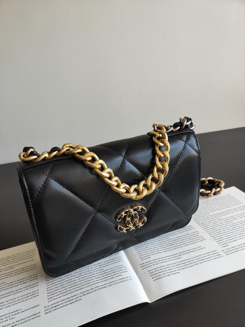 Chanel 19 Wallet On Chain WOC Bag — view 3