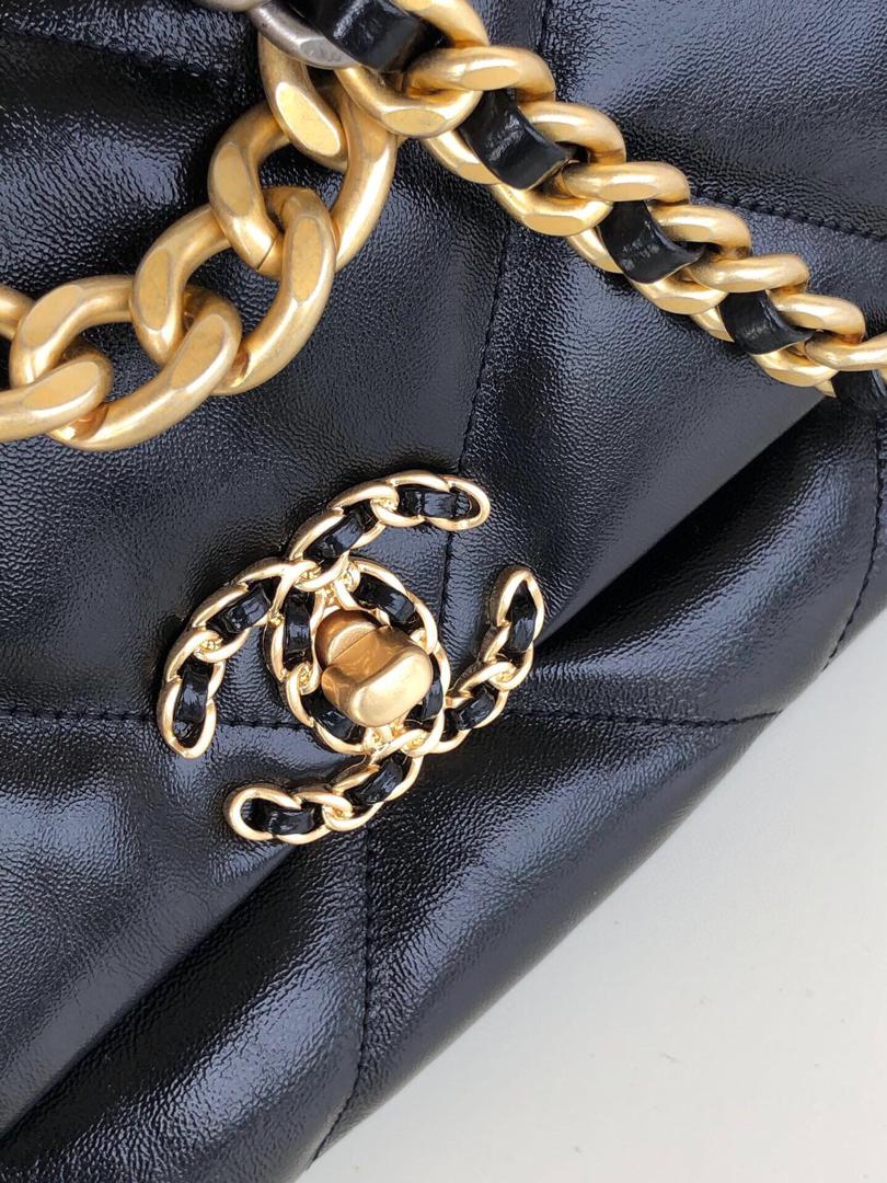 Chanel 19 Large Flap Bag Black — view 8