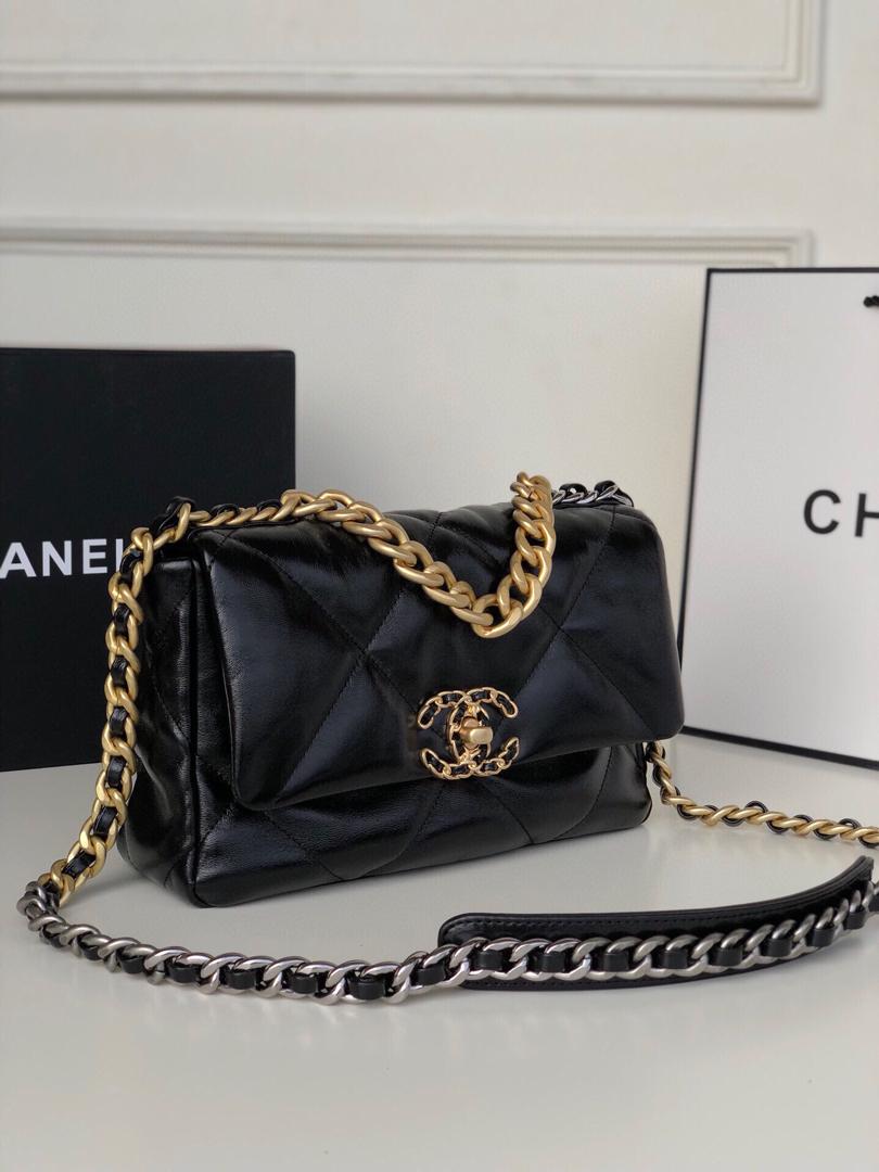 Chanel 19 Large Flap Bag Black — view 2