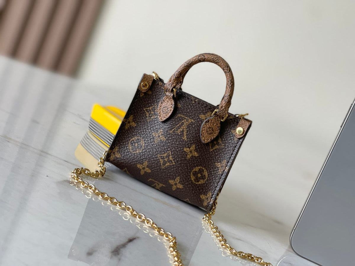 Louis Vuitton Micro Bag On the Go Monogram — view 2