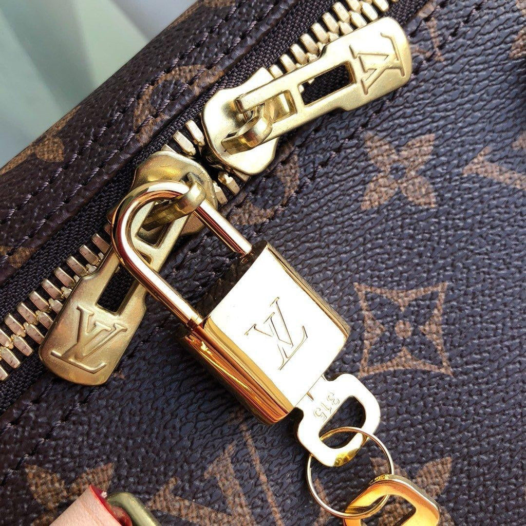 LV Keepall Bandoulière 55 Travel Bag — view 5
