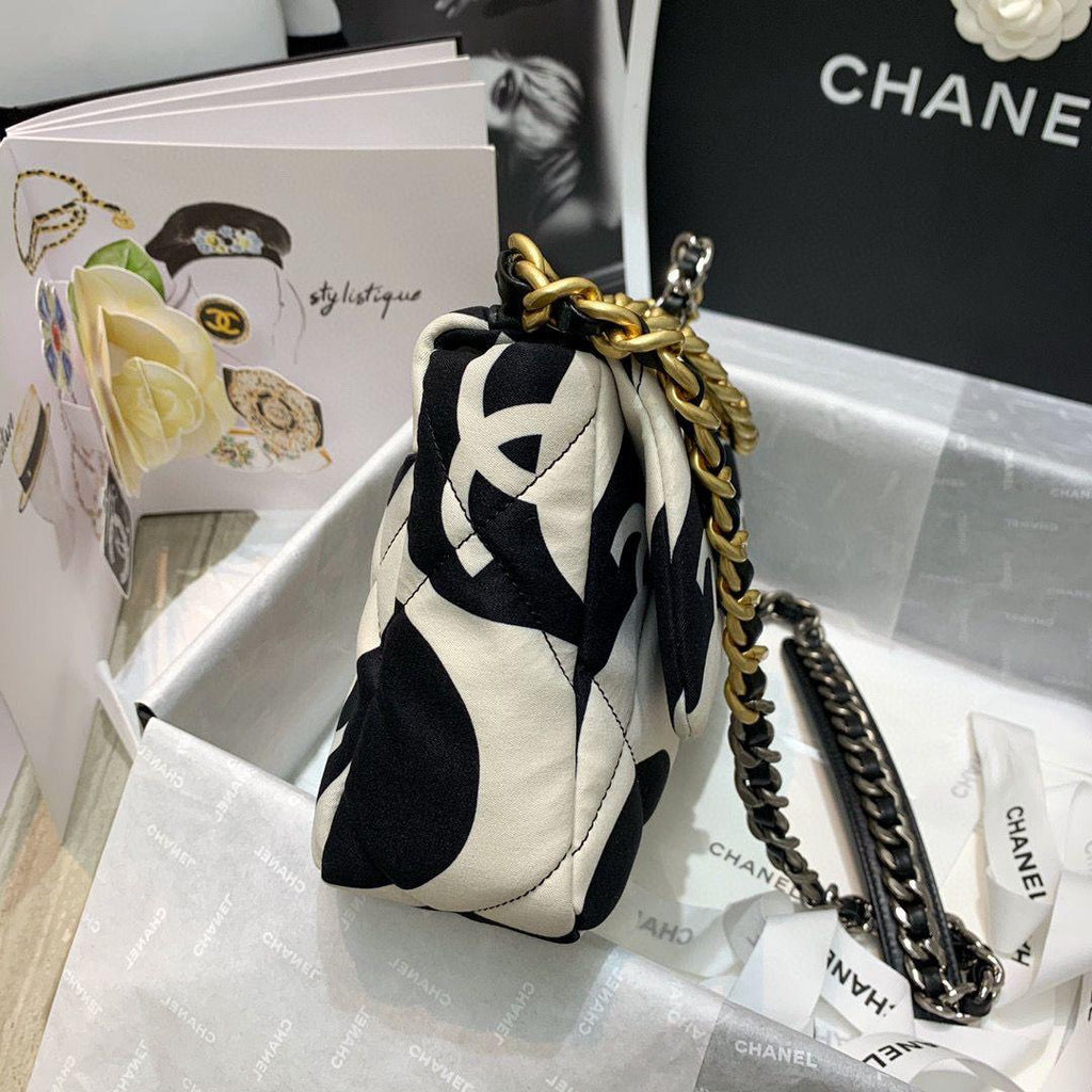Chanel 19 Flap Bag Medium Black Ecru - Ecru and Black — view 8