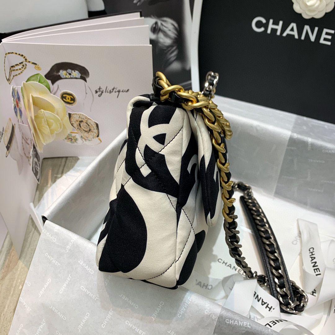 Chanel 19 Flap Bag Medium Black Ecru - Ecru and Black — view 8