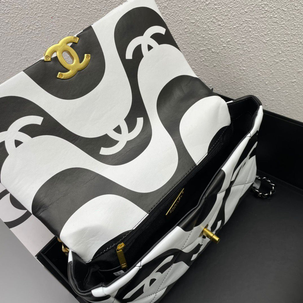 Chanel 19 Flap Bag Medium Black Ecru - Ecru and Black — view 13