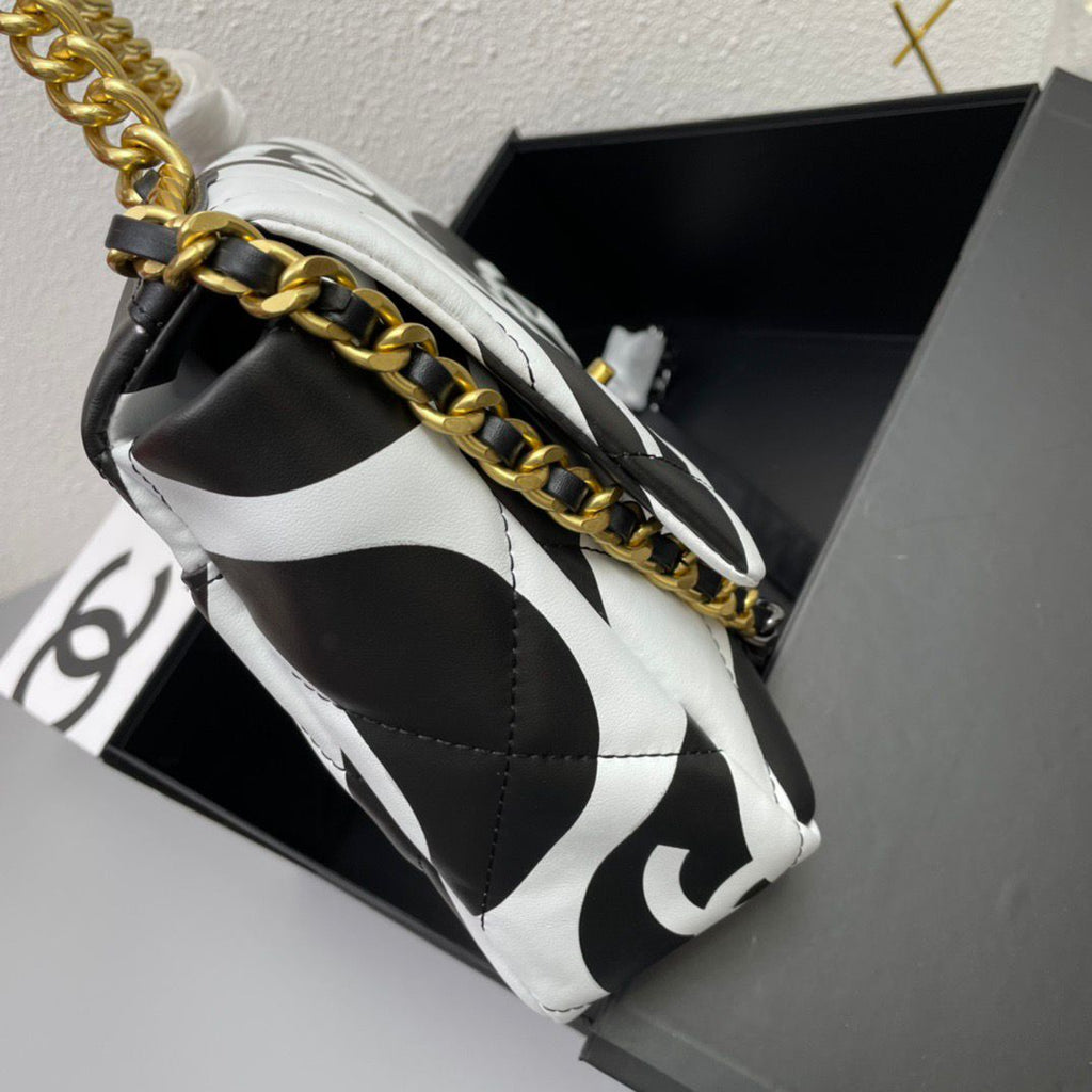 Chanel 19 Flap Bag Medium Black Ecru - Ecru and Black — view 3