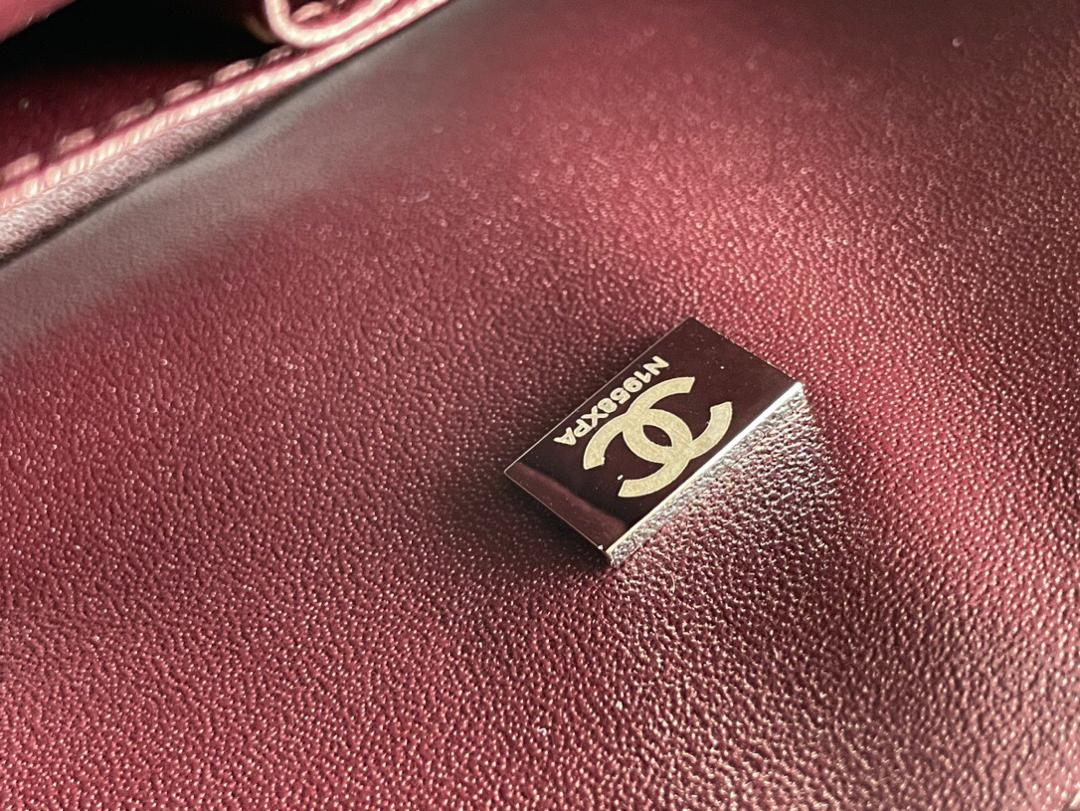 Chanel Timeless Classic Flap Bag Lambskin - Black — view 9