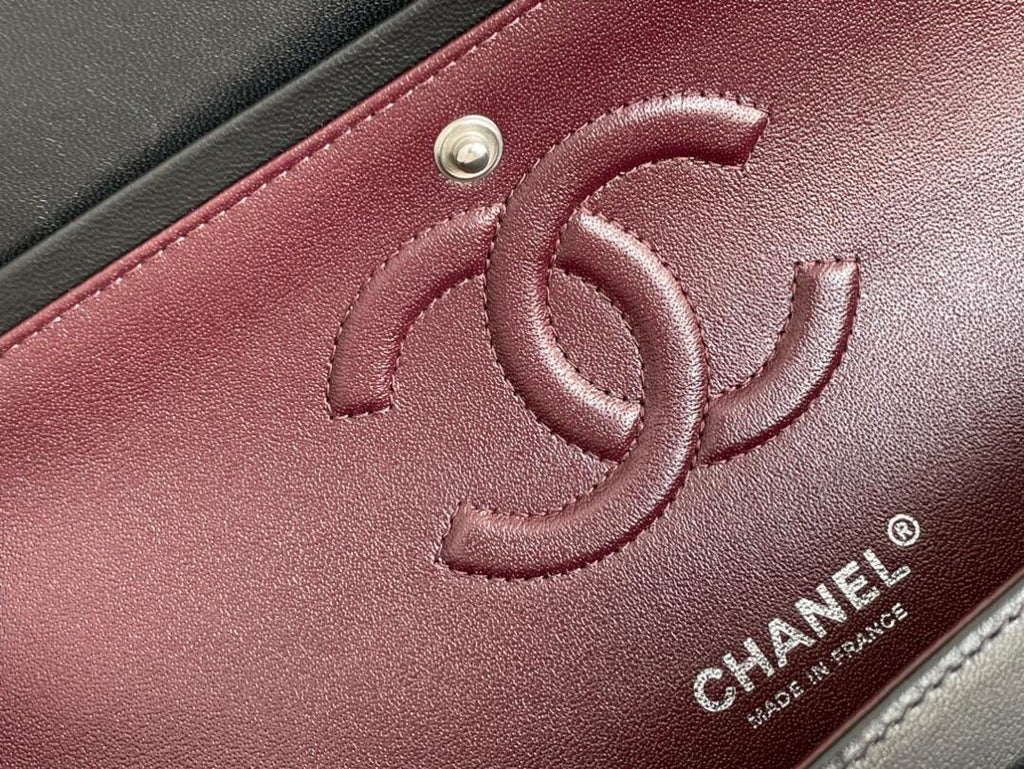 Chanel Timeless Classic Flap Bag Lambskin - Black — view 8