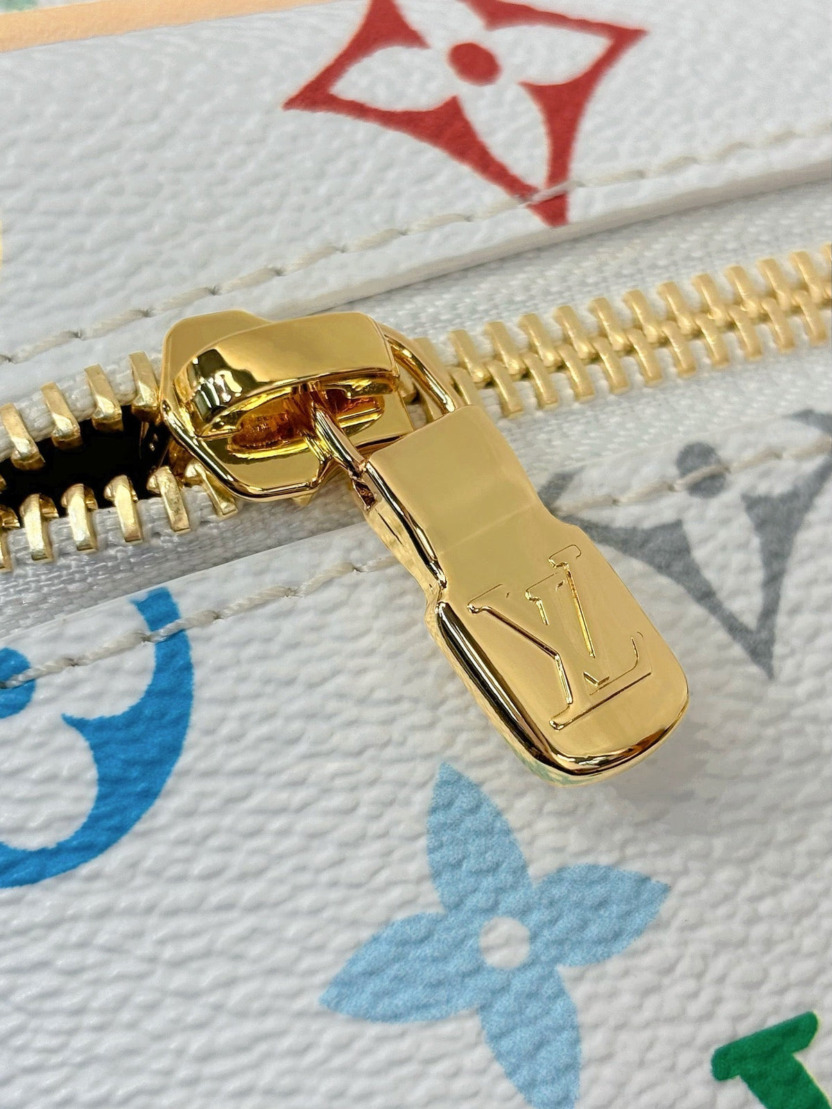 LV x TM Vanity Chain Pouch - Multicolored — view 6