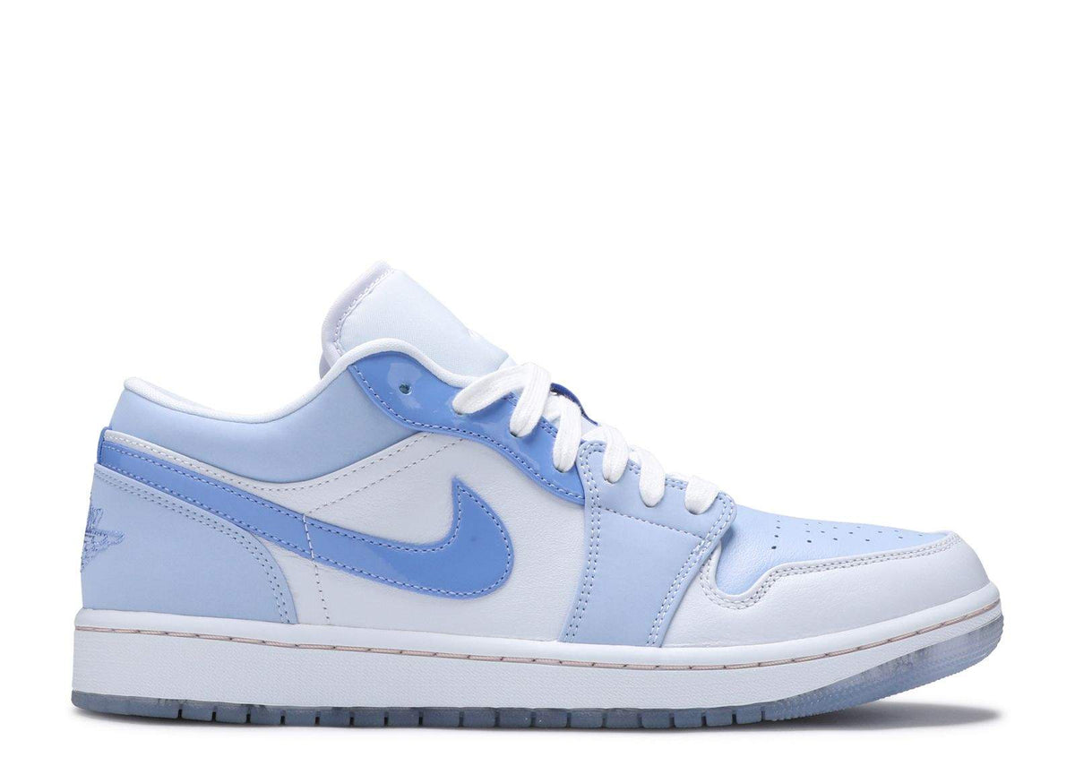 Air Jordan 1 Low SE ¡®Mighty Swooshers¡¯ Unfading Sneaker — view 1