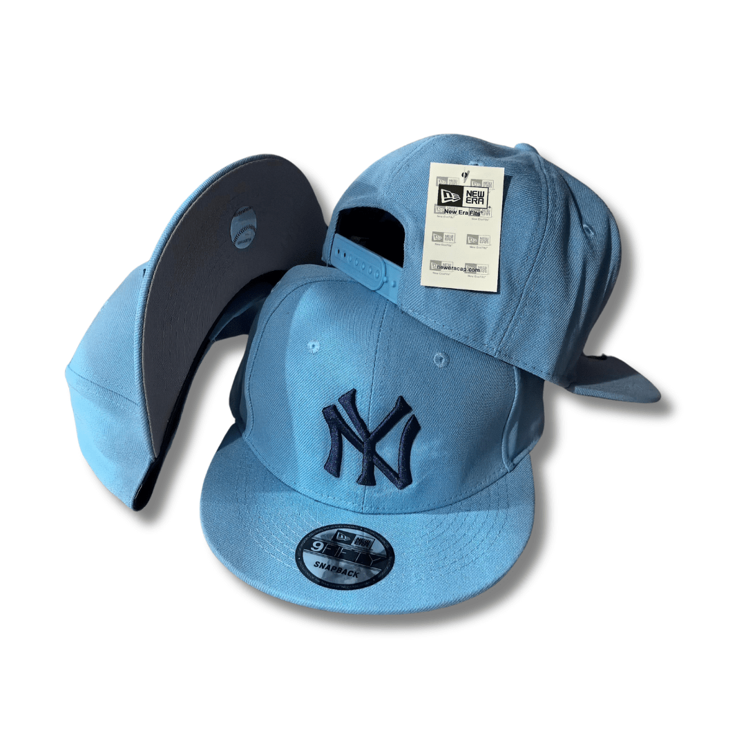 New York Yankees New Era 9FIFTY Light Blue with Navy Logo – Snapback Cap — view 1