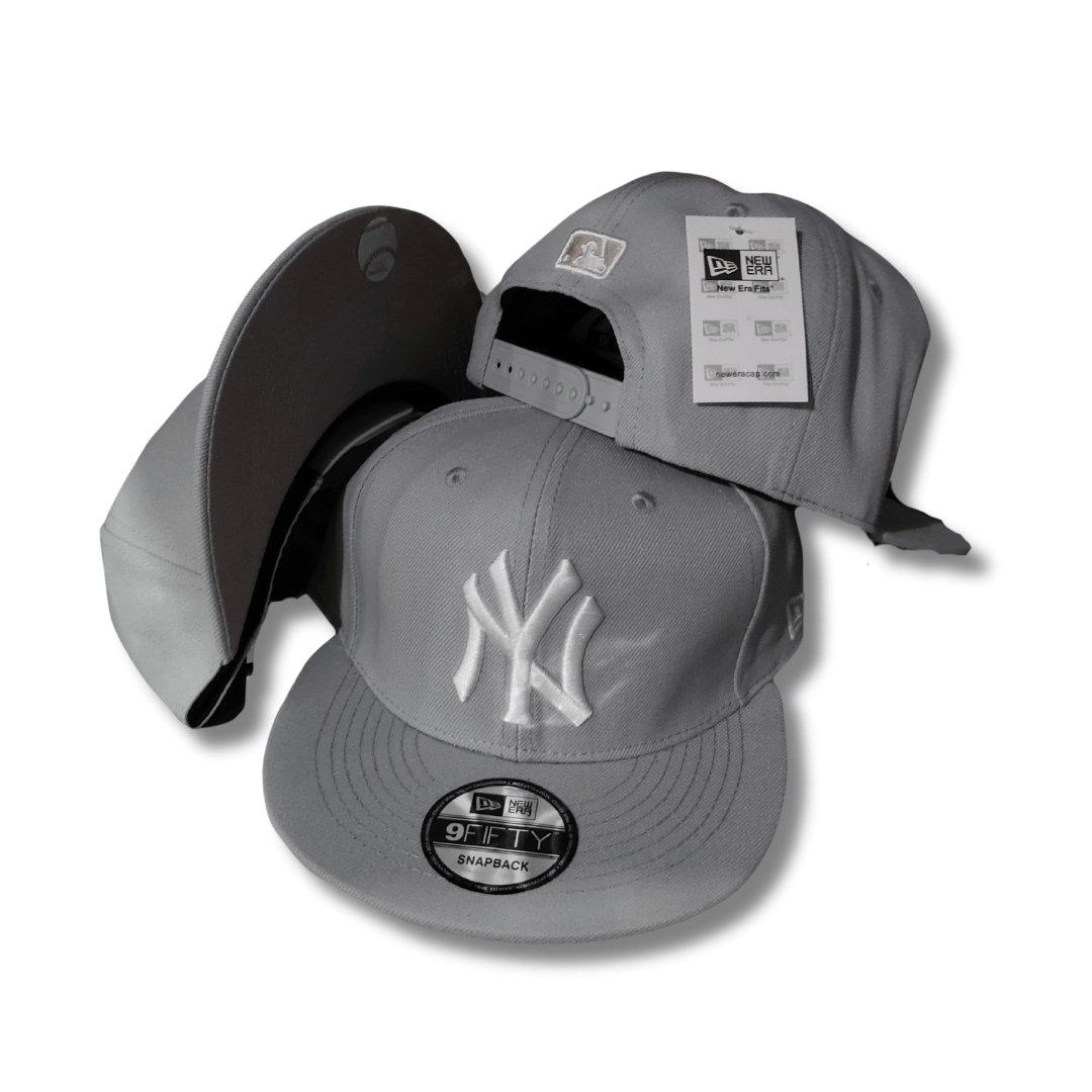 New York Yankees New Era 9FIFTY Classic Gray with White Logo – Snapback Cap — view 1