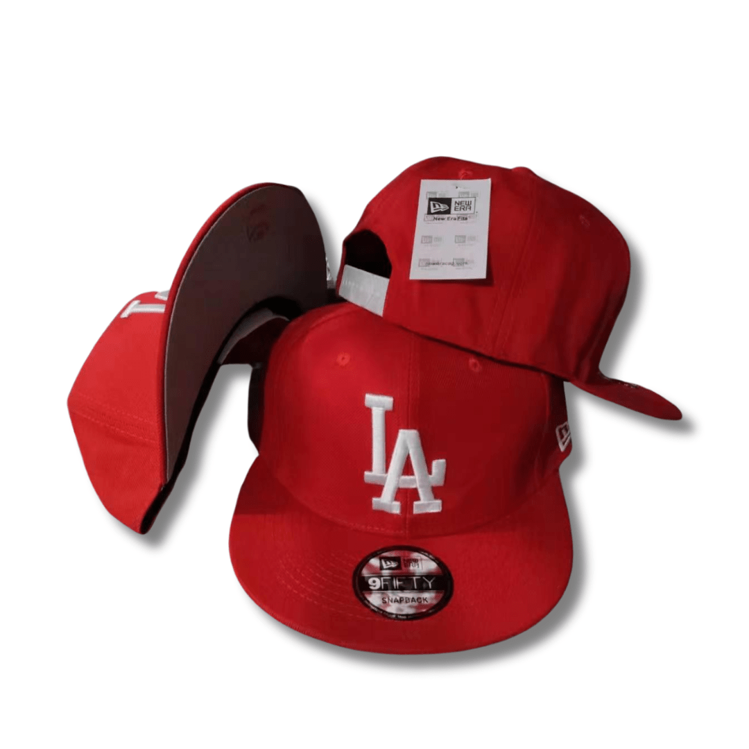 Los Angeles Dodgers Red Classic White Logo – Snapback Cap — view 1