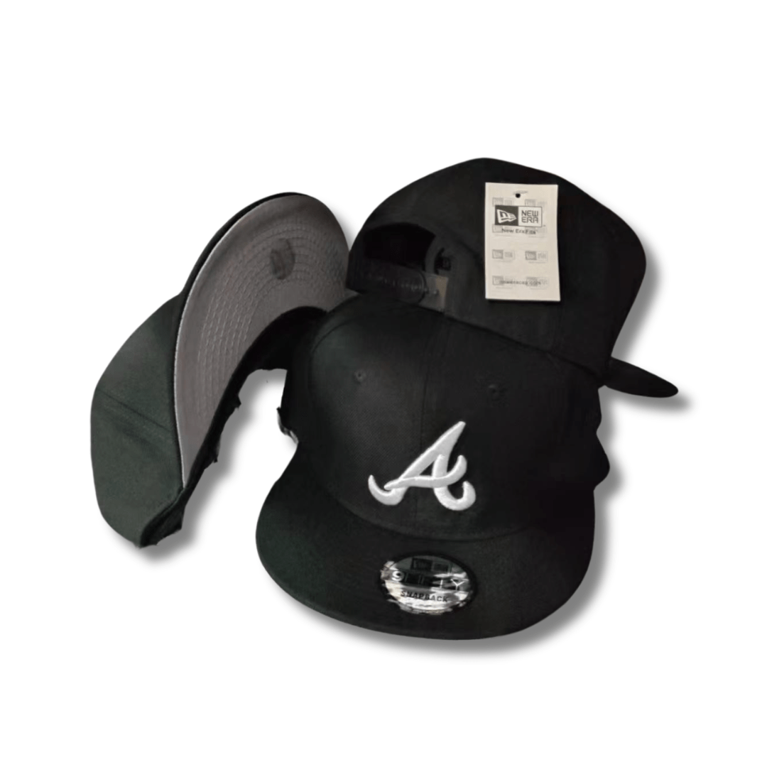 Atlanta Braves Black Adjustable Flat Brim MLB Snapback - Snapback Cap — view 1
