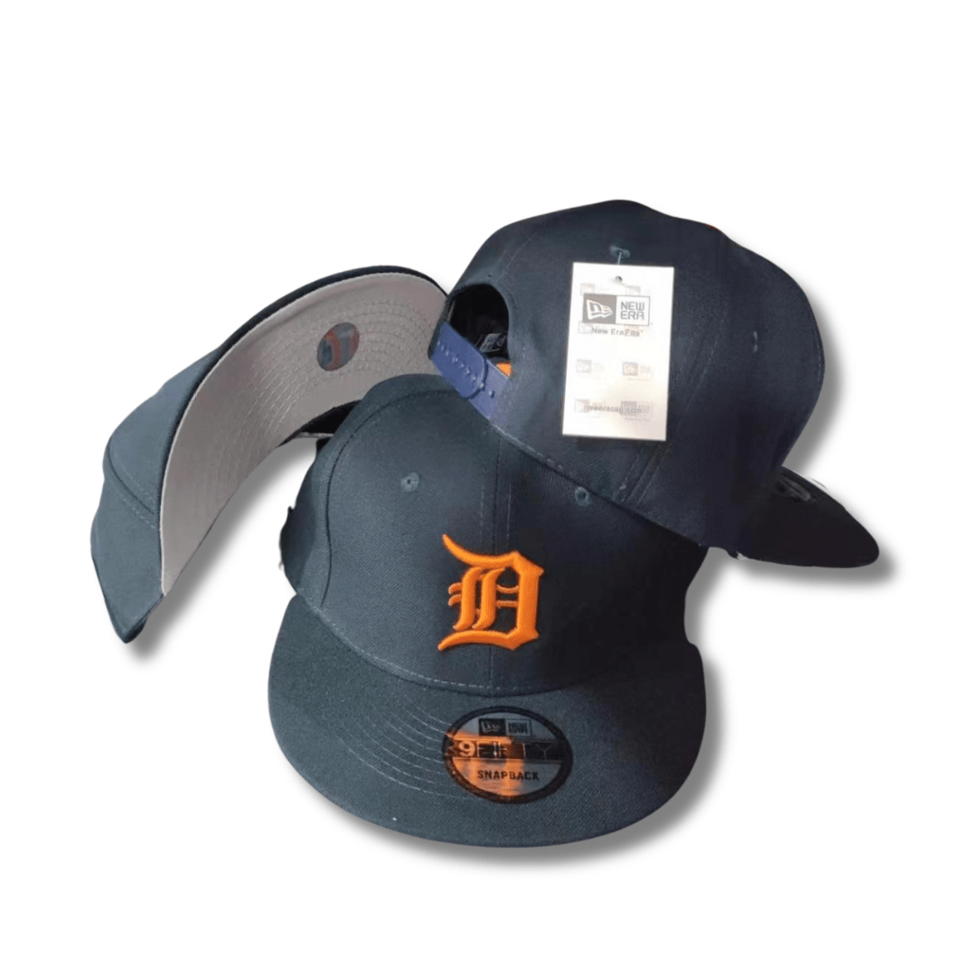 New Era 59Fifty Hat Detroit Tigers MLB Authentic Road Navy Blue - Snapback Cap — view 1