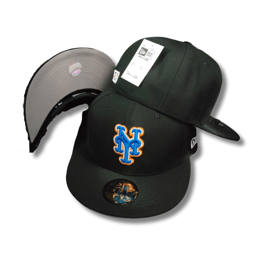 New York Mets 59FIFTY Black with Bold Team Logo - Fitted Cap — view 1