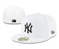 New York Yankees 59FIFTY Fitted Hat with Black Logo – White — view 1