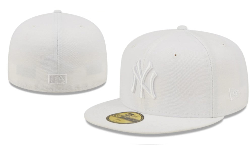 New York Yankees 59FIFTY Fitted Hat with World Series Patch – Cream and Navy — view 1