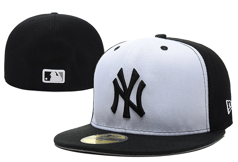 New York Yankees 59FIFTY Fitted Hat with Two-Tone Design – Black and White — view 1