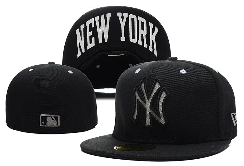 New York Yankees 59FIFTY Fitted Hat with Underbill “New York” Detail – Black — view 1
