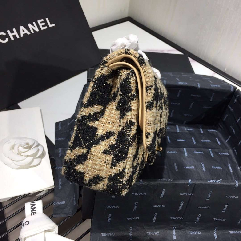 Chanel 19 Tweed Flap Bag Black and Beige — view 5