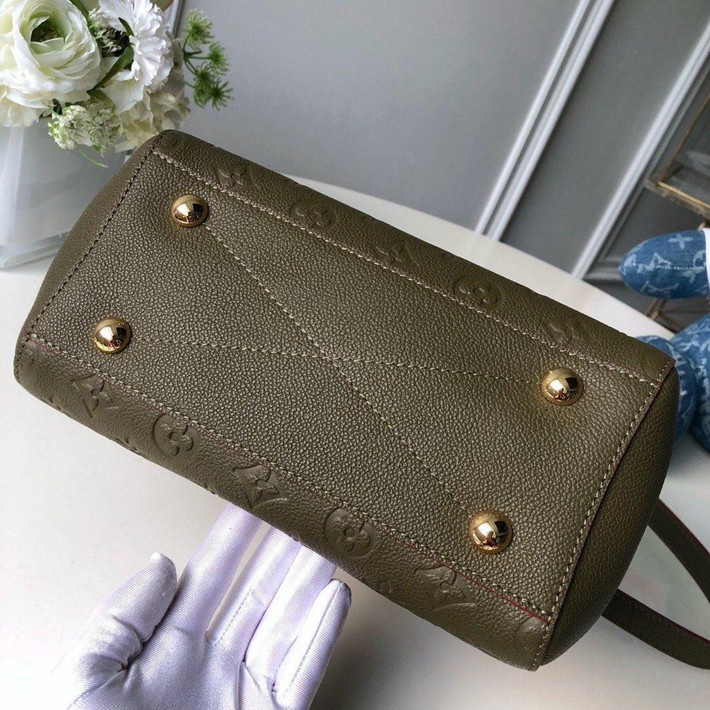 Louis Vuitton Montaigne MM Handbag — view 4
