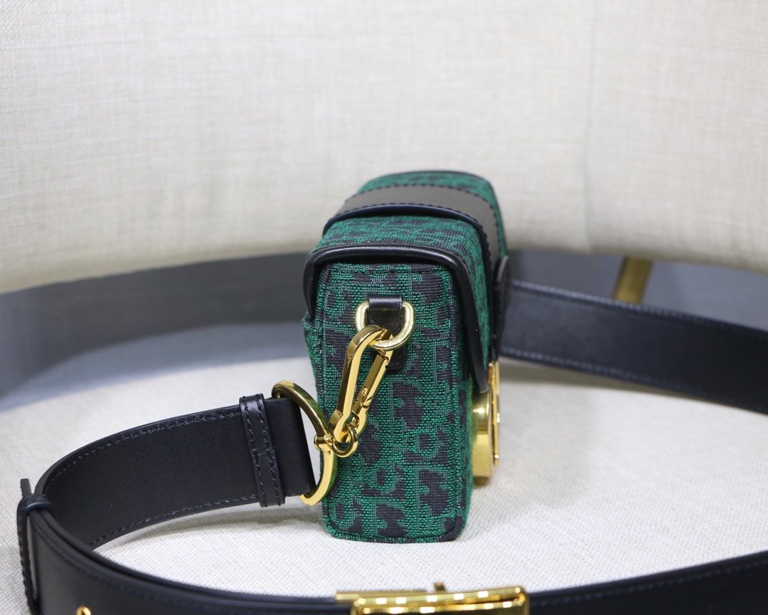 Dior 30 Montaigne Mini Box 17.5cm 002 — view 2
