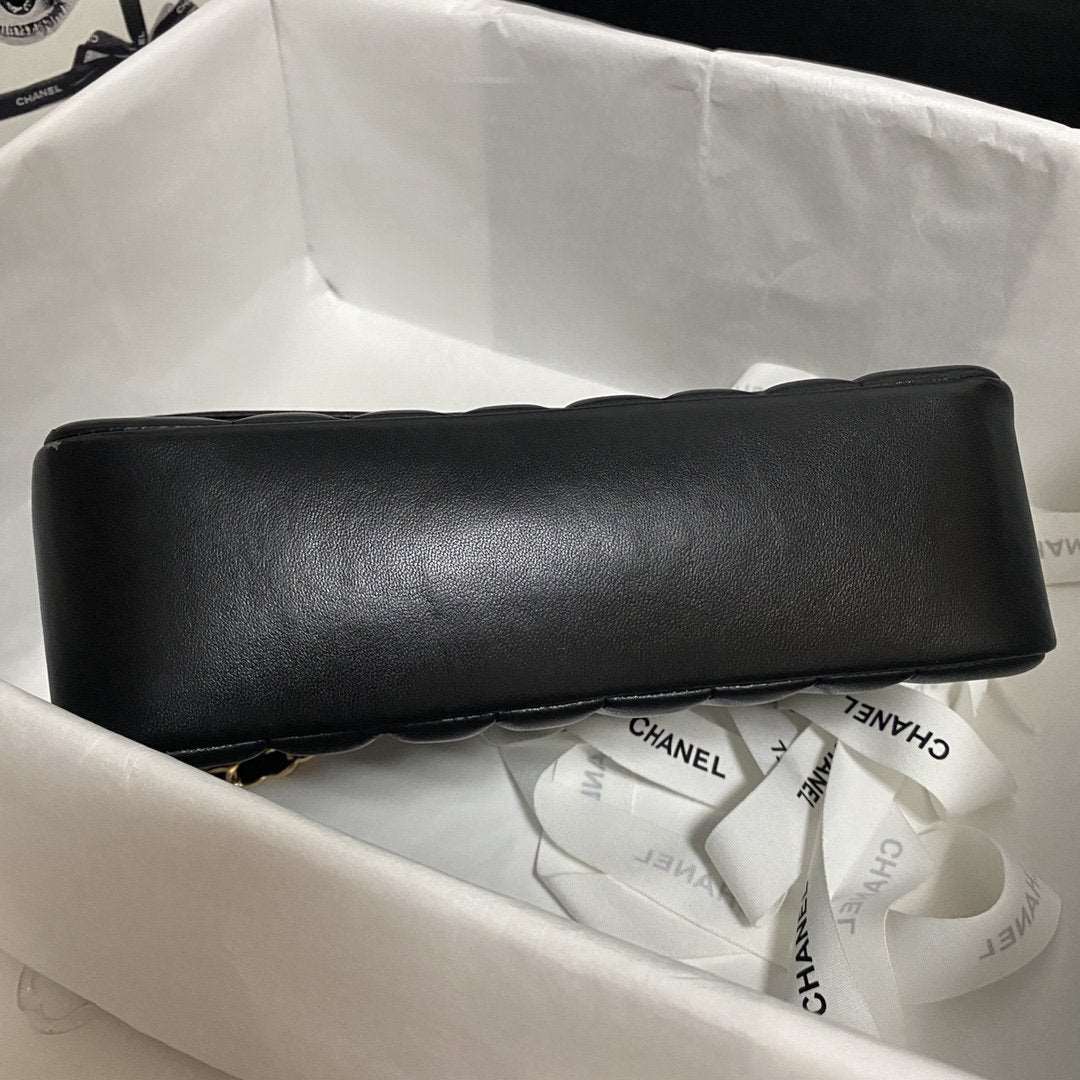 Chanel Flap Bag — view 5