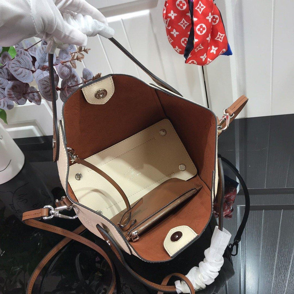 LV Hina PM Tote Bag — view 5