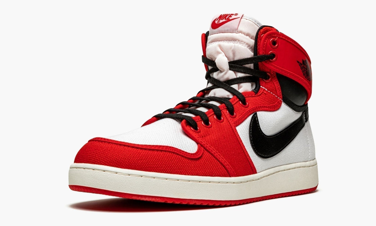 Air Jordan 1 KO “Chicago” — view 5