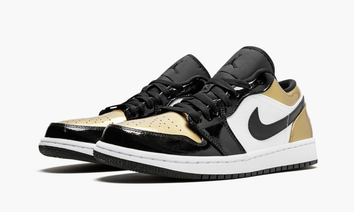 Air Jordan 1 Low “Gold Toe” — view 3