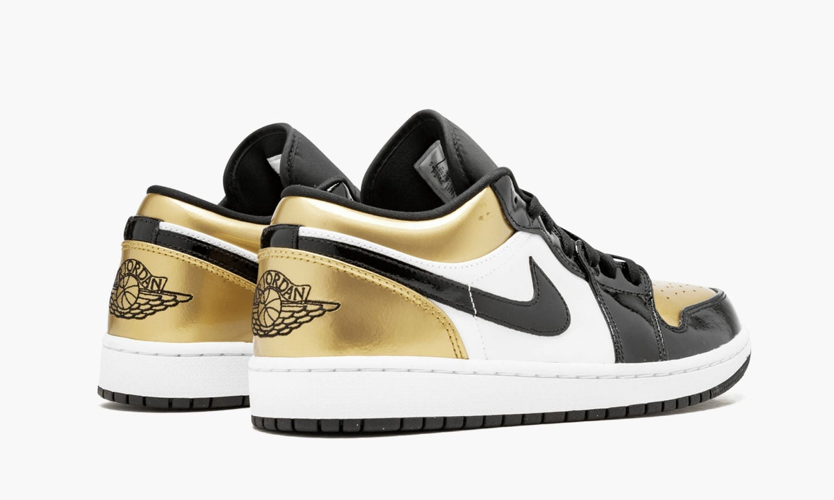 Air Jordan 1 Low “Gold Toe” — view 4