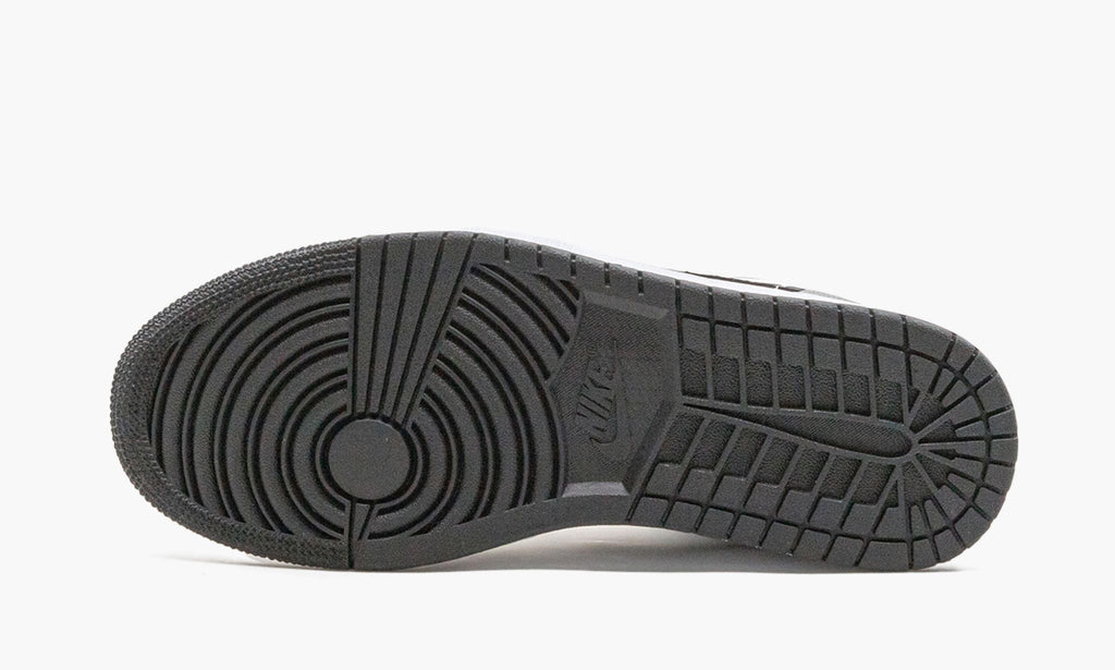 Air Jordan 1 Low “Light Smoke Grey” — view 2