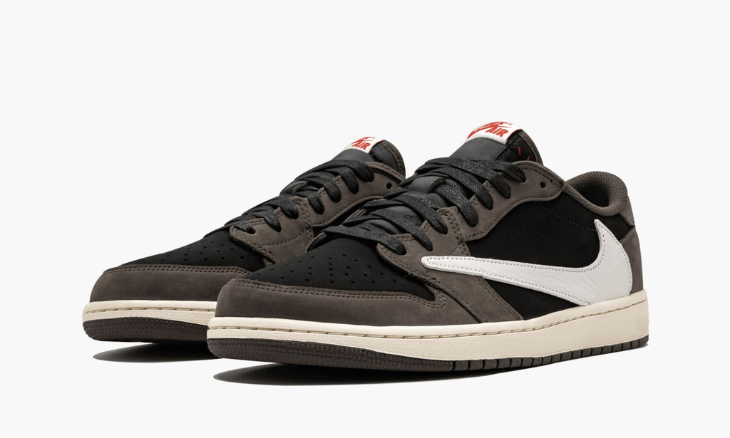 Air Jordan 1 Low “Travis Scott” — view 3