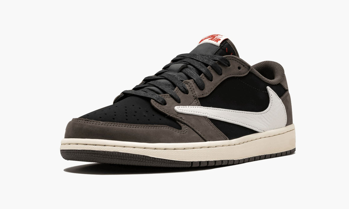 Air Jordan 1 Low “Travis Scott” — view 5