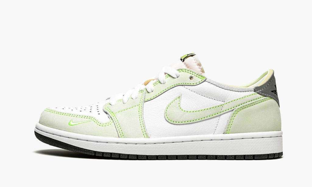 Air Jordan 1 Low OG “Ghost Green” — view 2