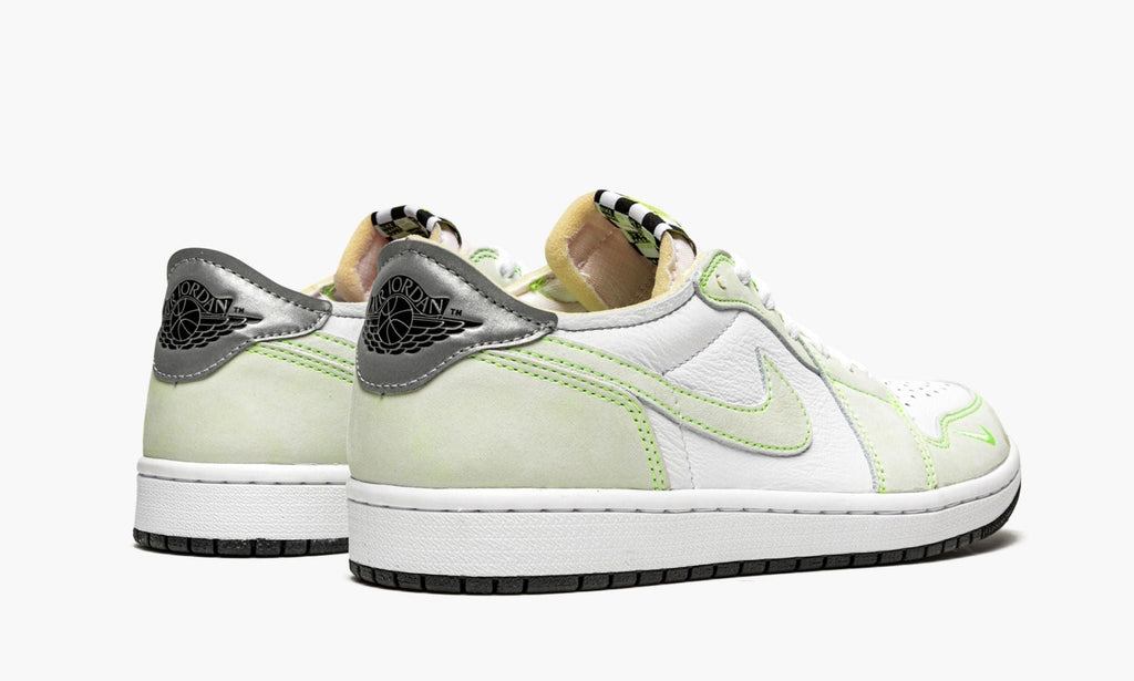 Air Jordan 1 Low OG “Ghost Green” — view 4