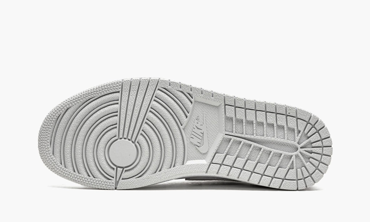 Air Jordan 1 Low OG “Neutral Grey” — view 6