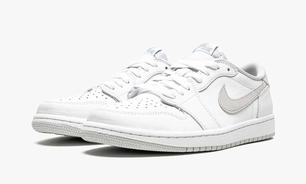 Air Jordan 1 Low OG “Neutral Grey” — view 3