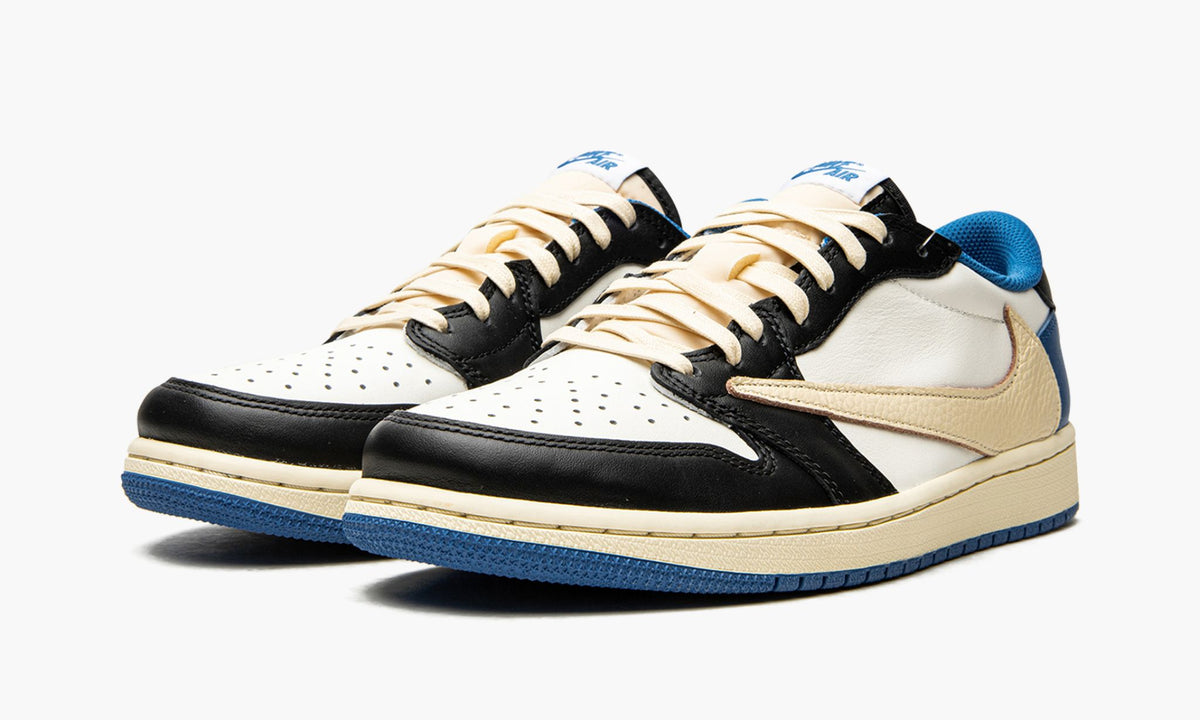 Air Jordan 1 Low OG SP “Travis Scott x Fragment” — view 3