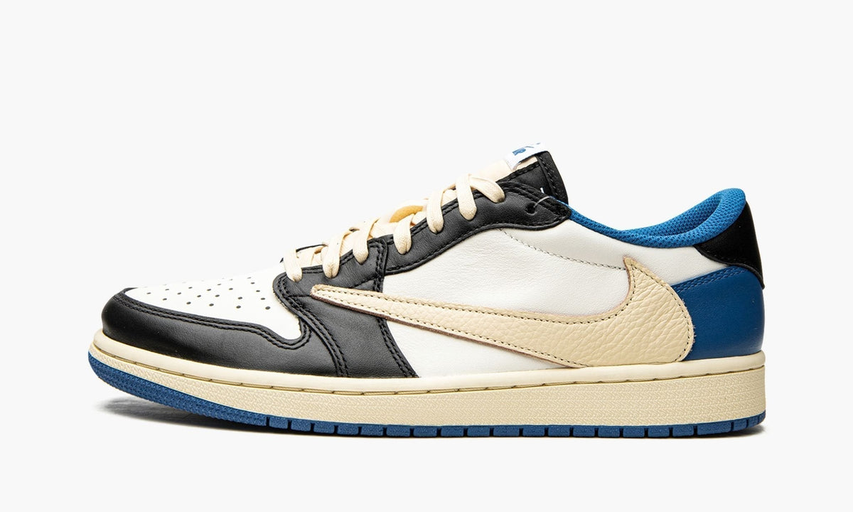 Air Jordan 1 Low OG SP “Travis Scott x Fragment” — view 2