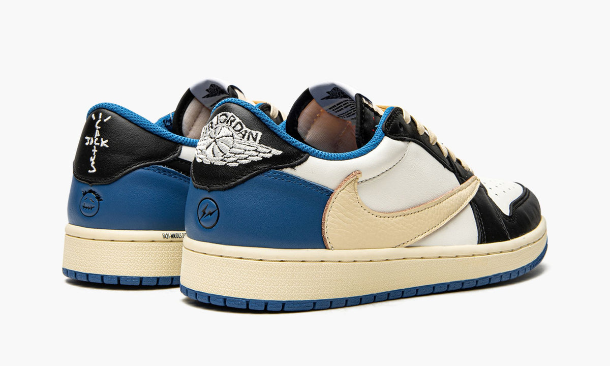 Air Jordan 1 Low OG SP “Travis Scott x Fragment” — view 4